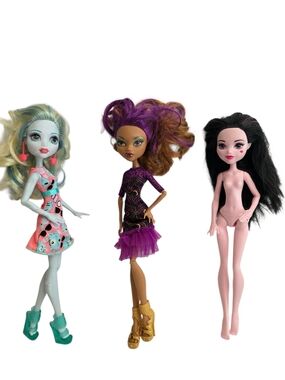 Monster‎ High Doll Lot Of 3 Clawdeen Wolf Draculaura Lagoona Blue 2008 2016 Toys